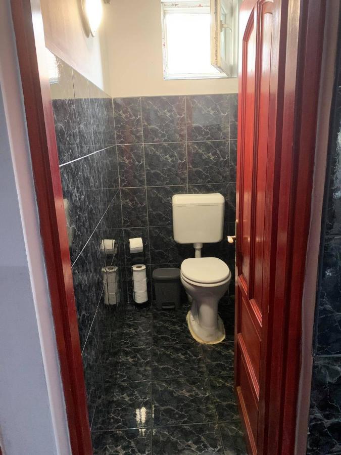 Magic Vendeghaz Appartement Abádszalók Buitenkant foto